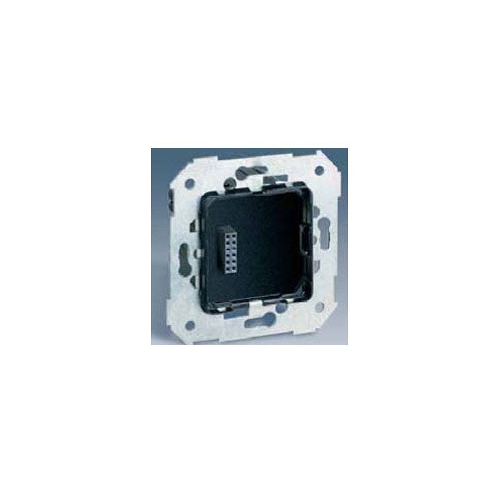 81900 -39 Botonera multifuncional con 6 pulsadores y 4 LED's.